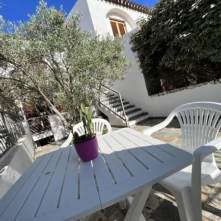 Casa Vacanze Nana Con Cortile * Tortolì